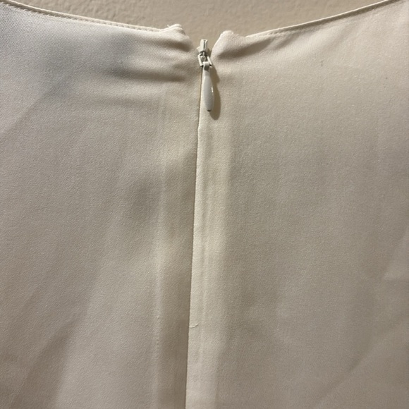 Theory Women's White silk blouse - size large - zip closure - 3/4 sleeve - Picture 8 of 8